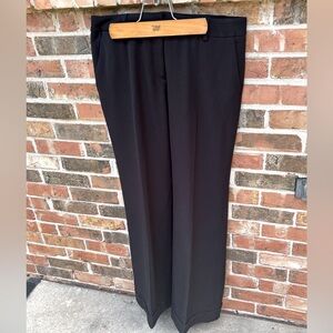 Vertigo Paris Woman’s Wide Leg, Cuffed Pants in Black.Woman’s size 10